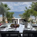 Luxury Beachfront Matista Τρογκίρ